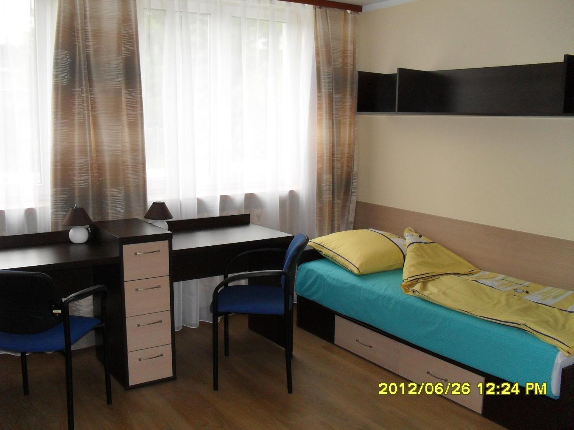 Albergue Dom Studencki Atol Cracovia Exterior foto